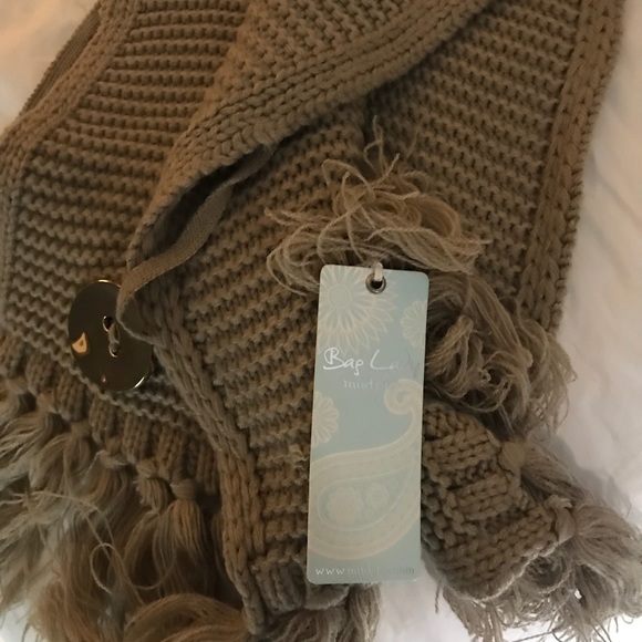 Scarf - Picture 3 of 3